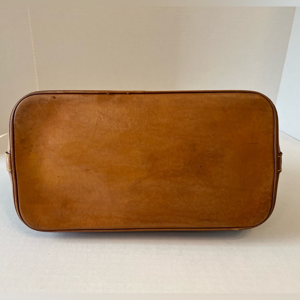 Louis Vuitton Monogram Alma - Picture 5 of 16